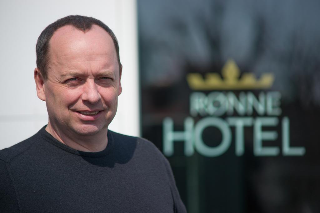 Ronne Hotel Luaran gambar