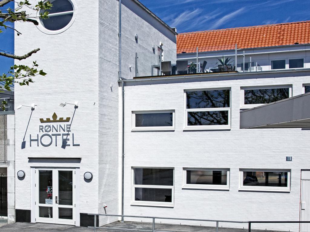 Ronne Hotel Luaran gambar